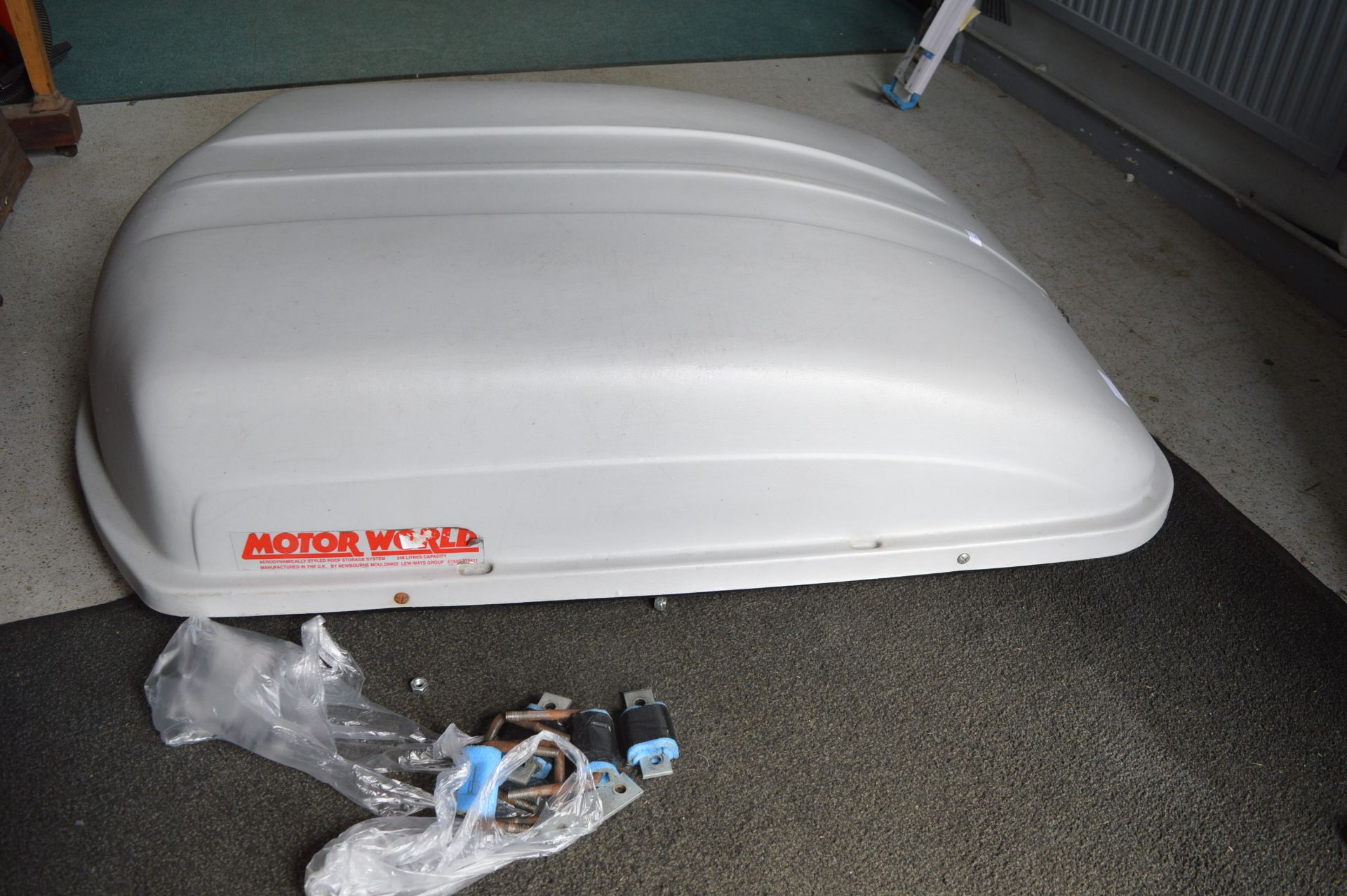 Motor World Car Roof Box and Fittings