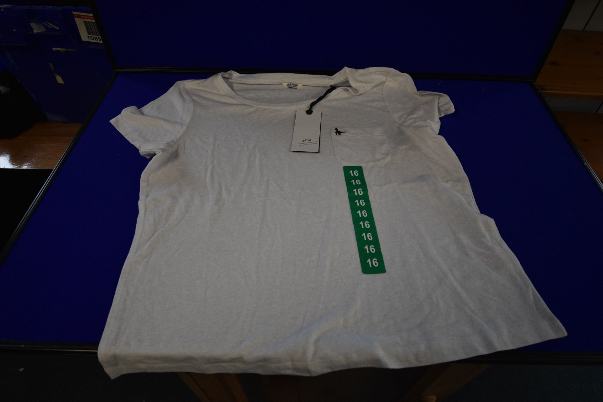 *Jack Wills Lady’s White T-Shirt Size: 16