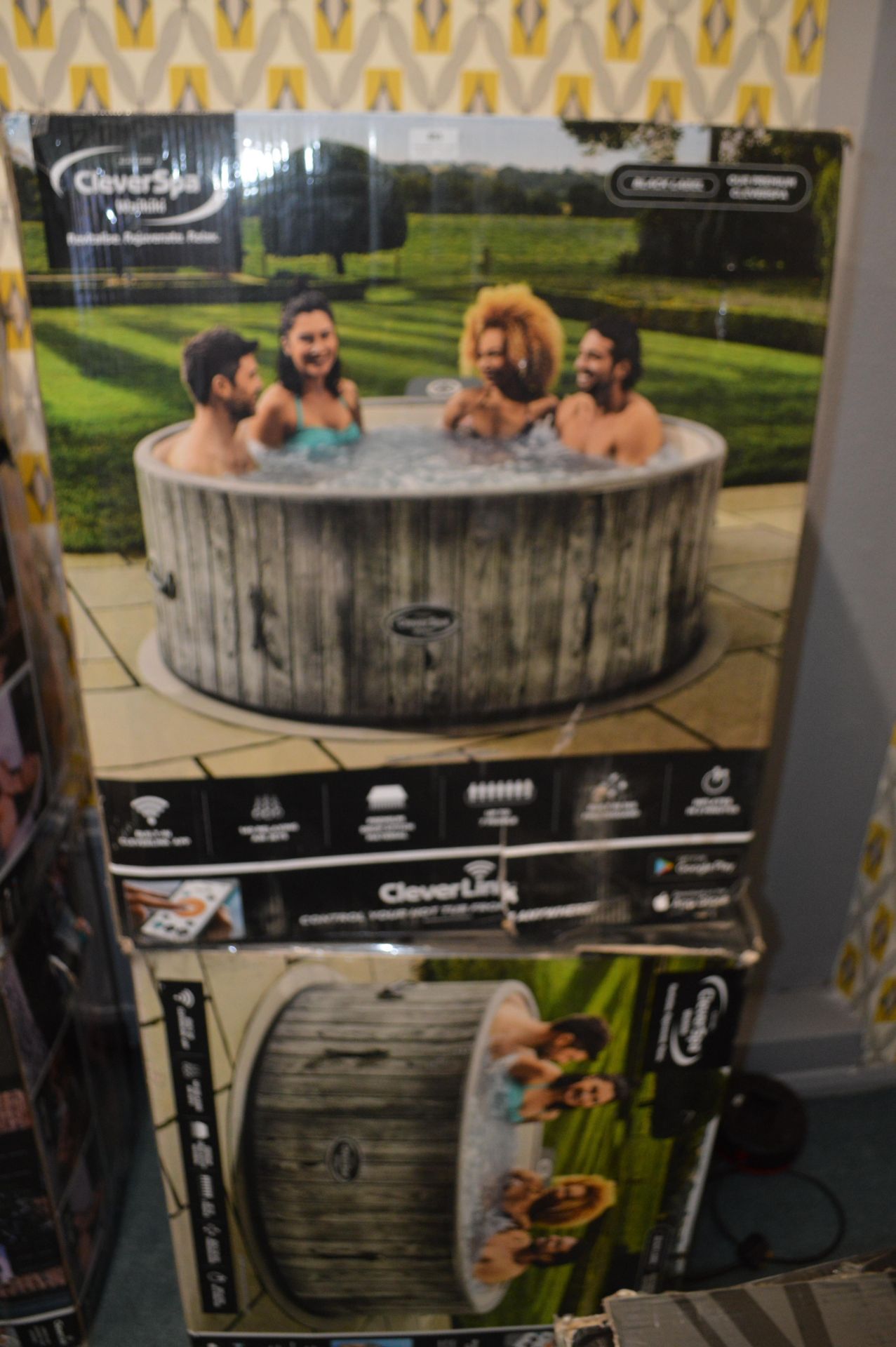 *Two Clever Spa Waikiki Inflatable Hot Tubs