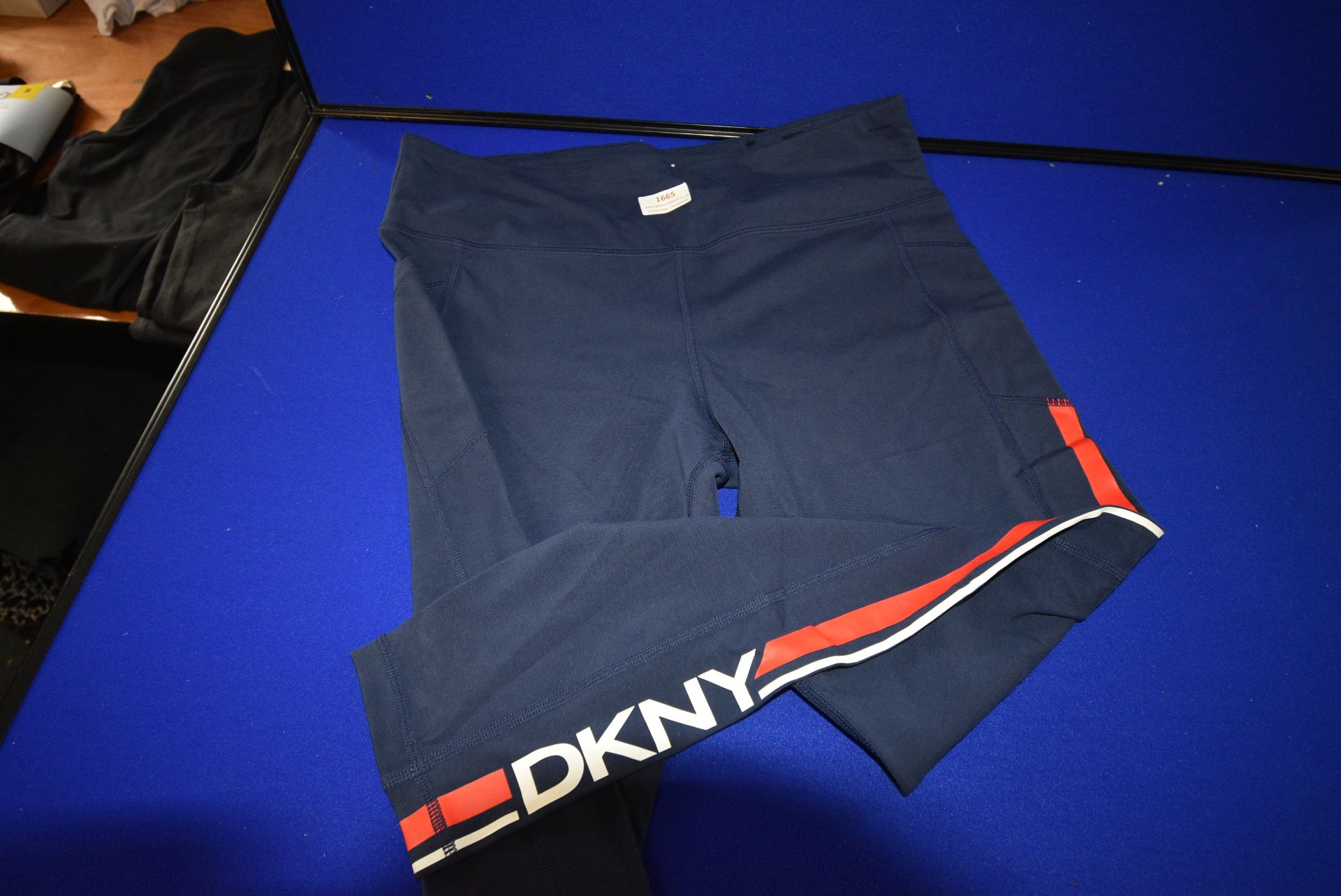 *DKNY Sport Leggings in Navy Size: XL