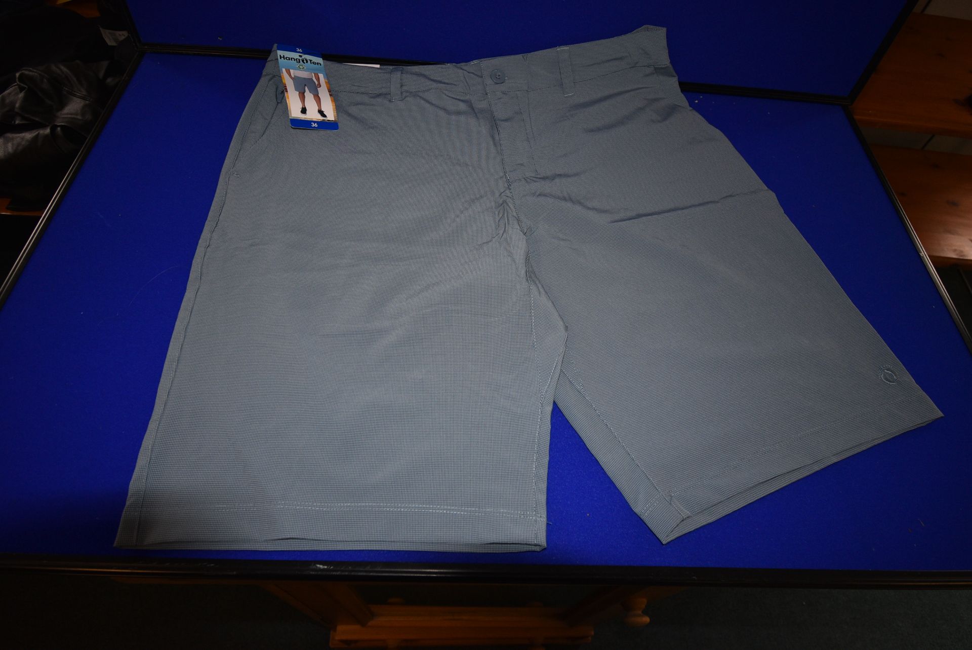 *Hang Ten Gent’s Shorts Size: 36