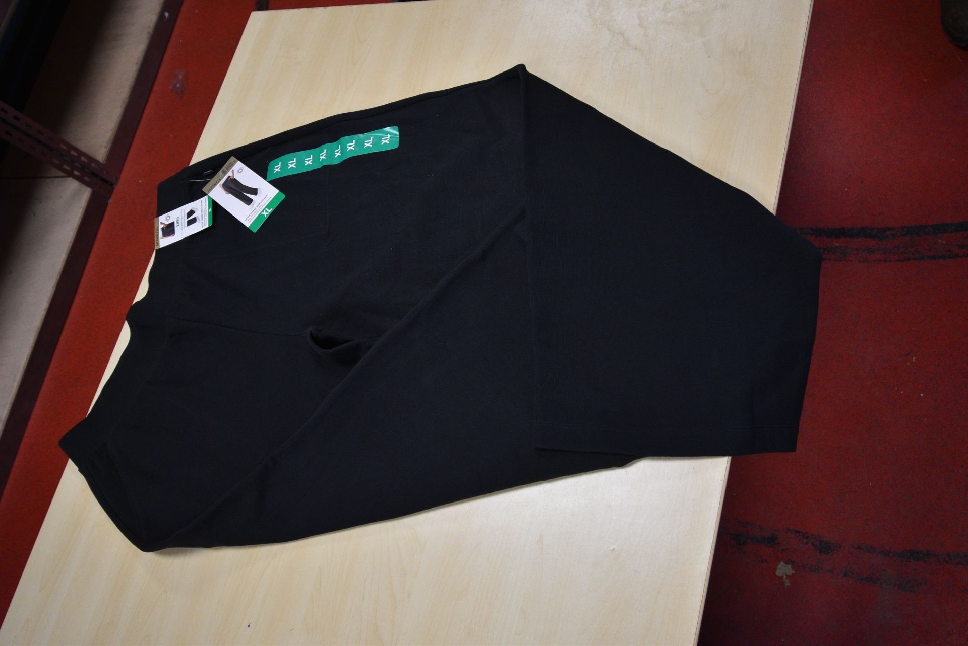 *Mondetta lady’s Black Leggings Size: XL