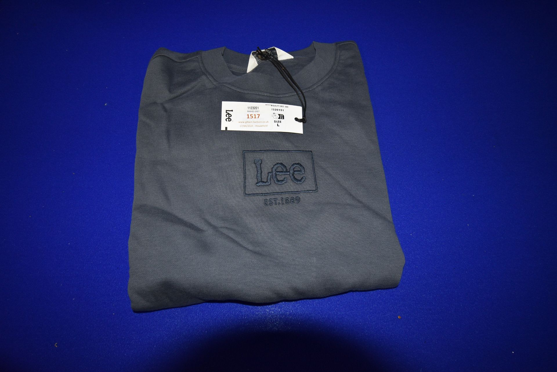 *Lee Long Sleeve Relax Fit Top in Grey Size: L