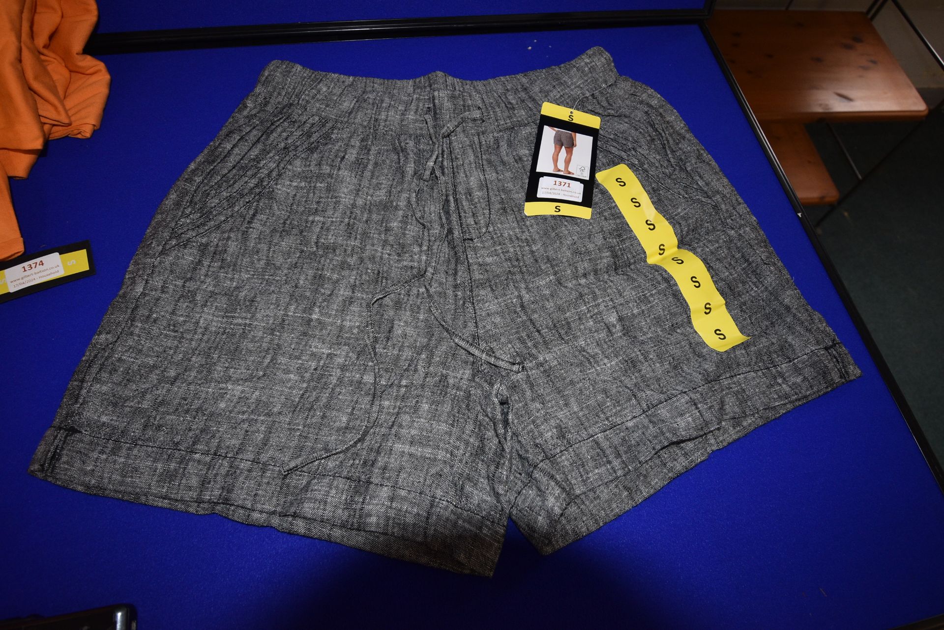 *Briggs Lady’s Shorts Size: S