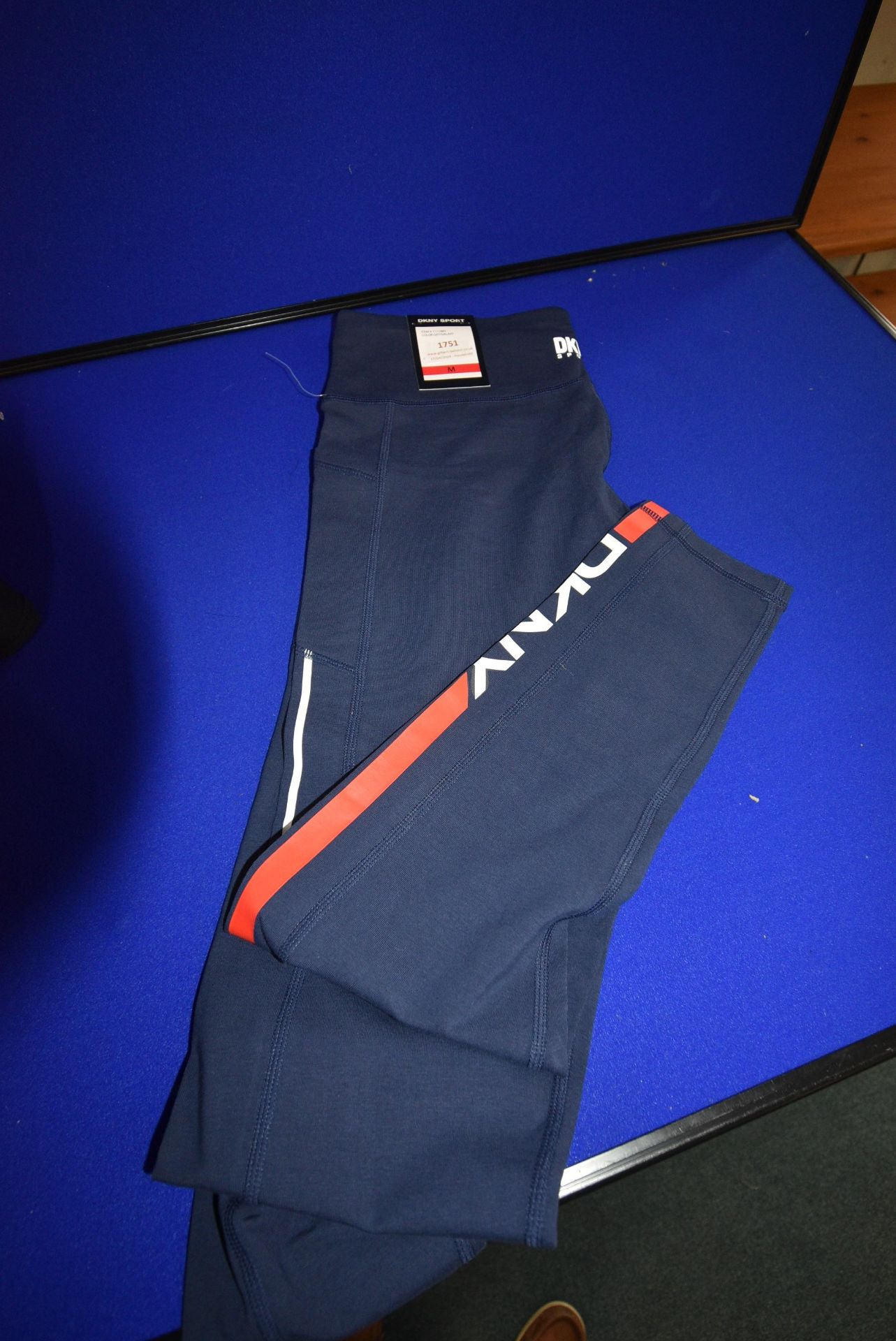 *DKNY Sport Lady’s Leggings in Navy Size: M