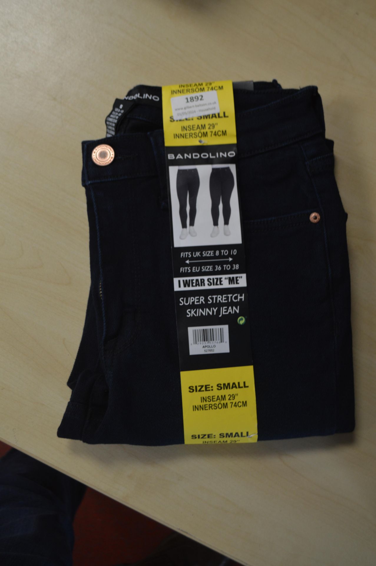 *Bandolino Super Stretch Skinny Size: S 8-10