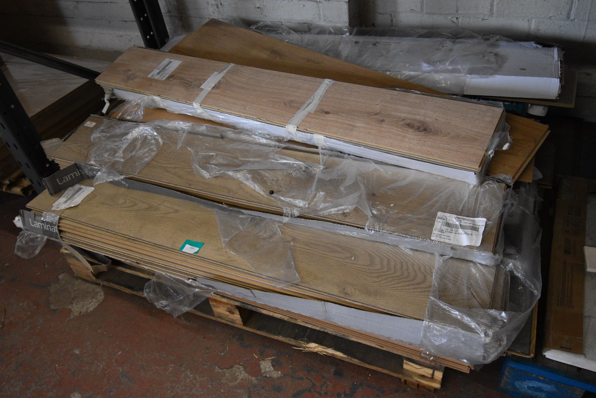 *Pallet of Assorted Laminate Flooring