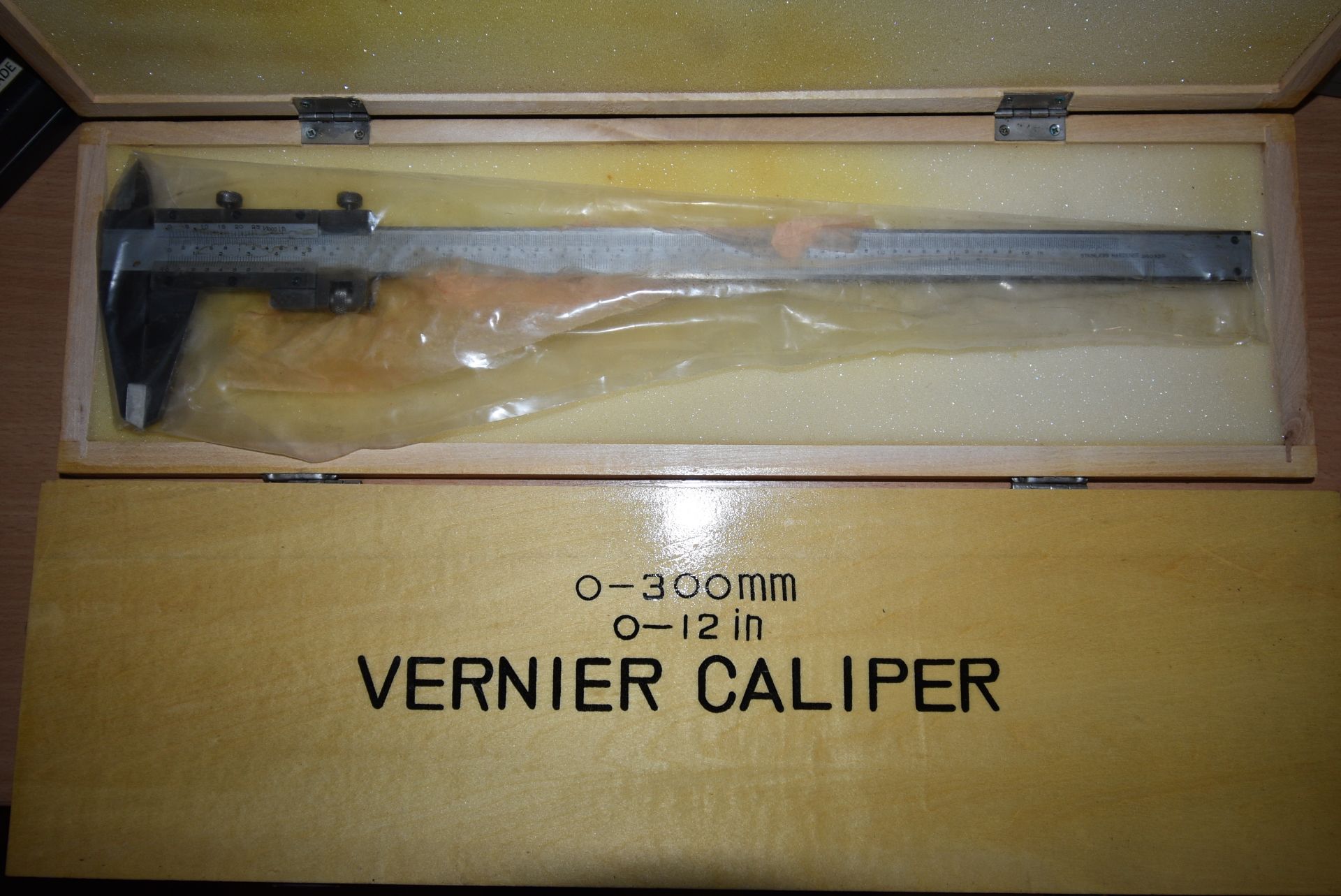 Two 0-300mm 0-12" Vernier Calipers