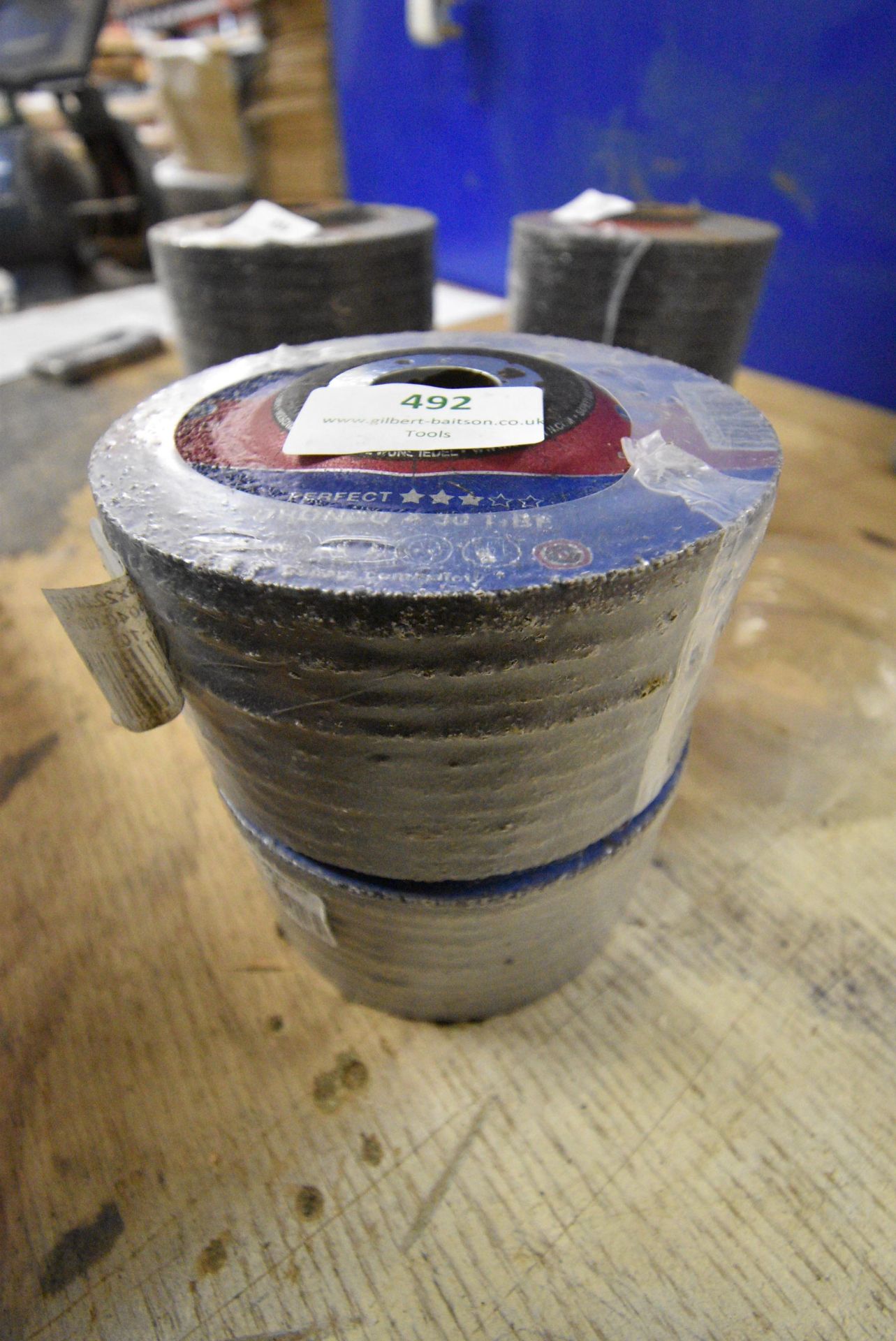 Two Packs of 10 Grinding Discs 115x6x22mm - Image 2 of 3