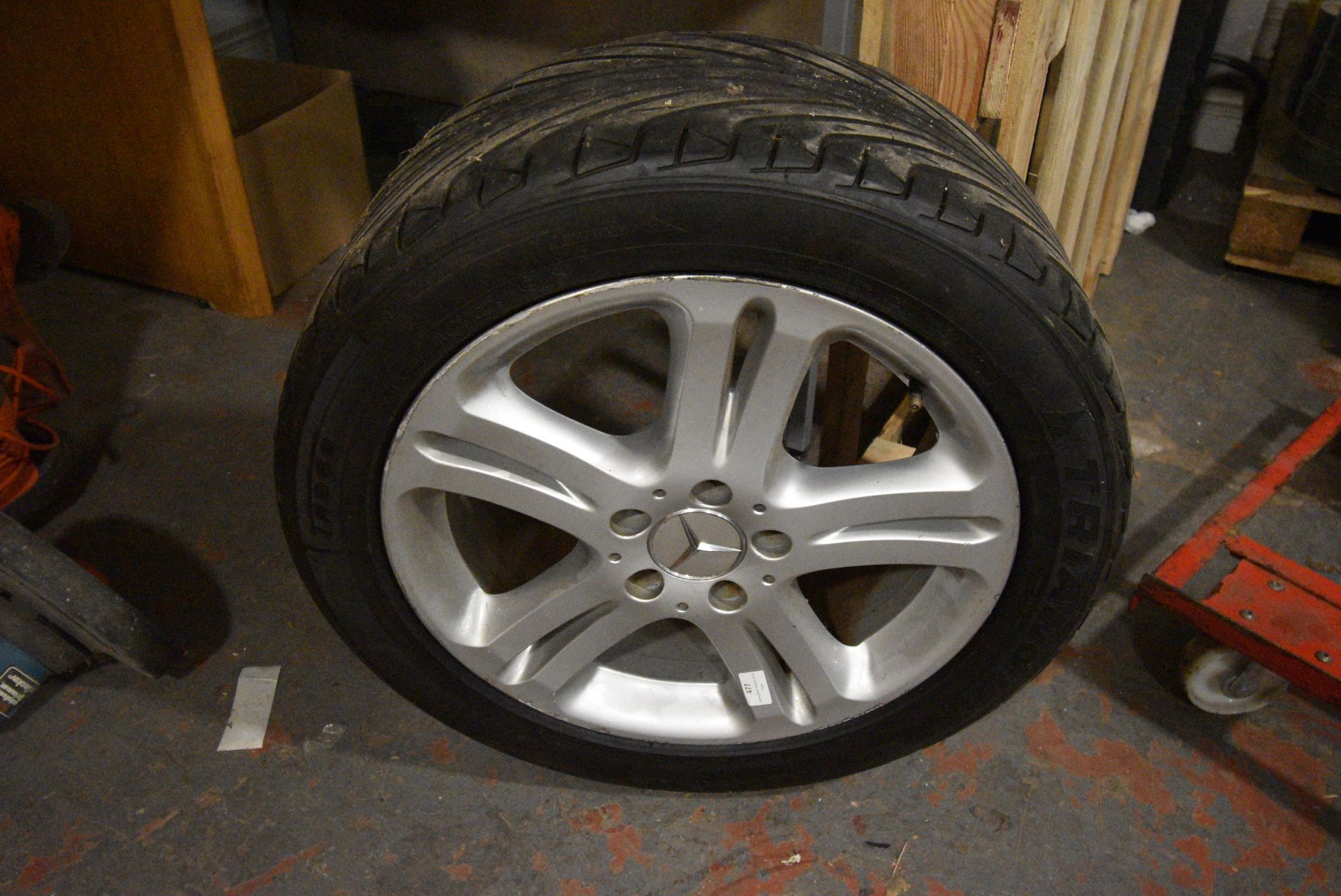 Mercedes Wheel & 245-45ZR17 Tyre