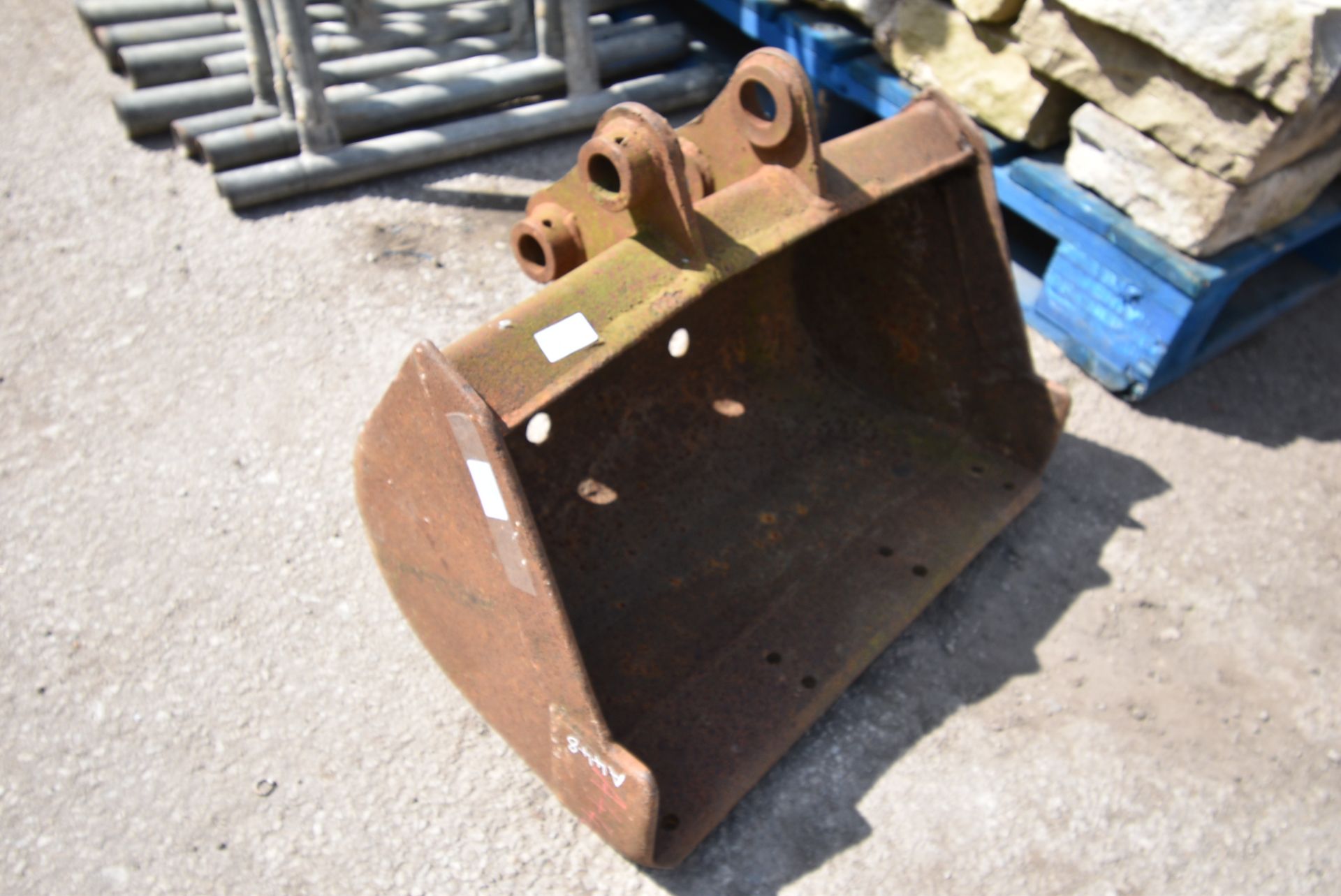 Small Digger Bucket 58cm wide