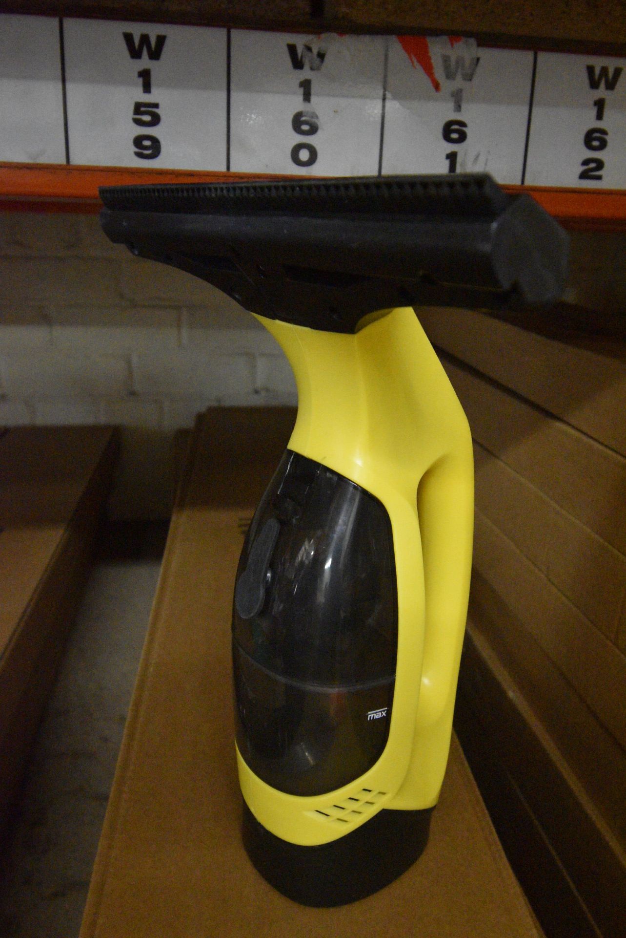 *Nine Wessex Vacuum Screen Cleaners - Image 3 of 3