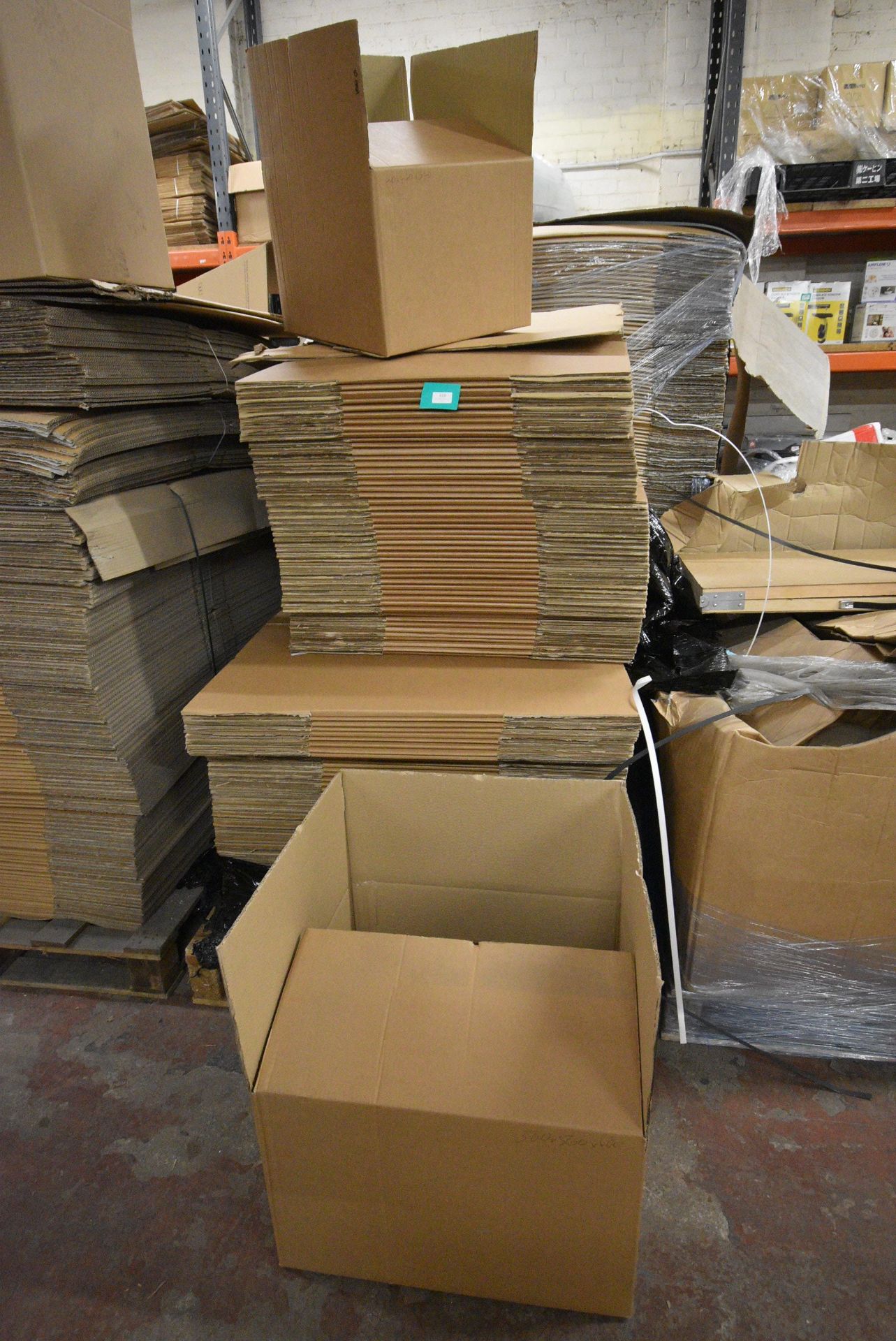 *Pallet of ~100 Carboard Boxes ~50 44x44x34cm and