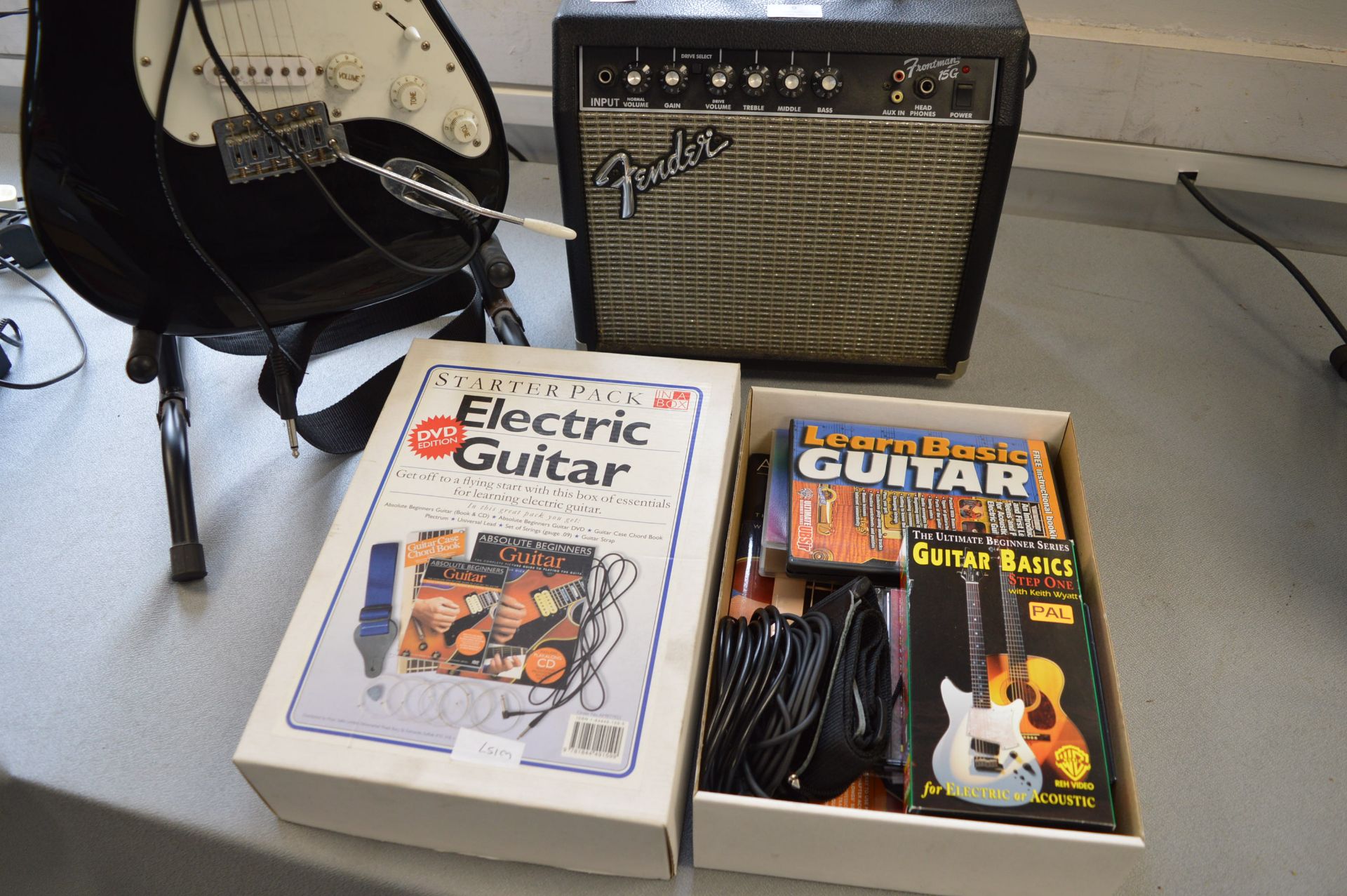 Fender Squier Stratocaster Electric Guitar with Frontman 15G Amplifier and Guitar Starter Pack - Image 2 of 3