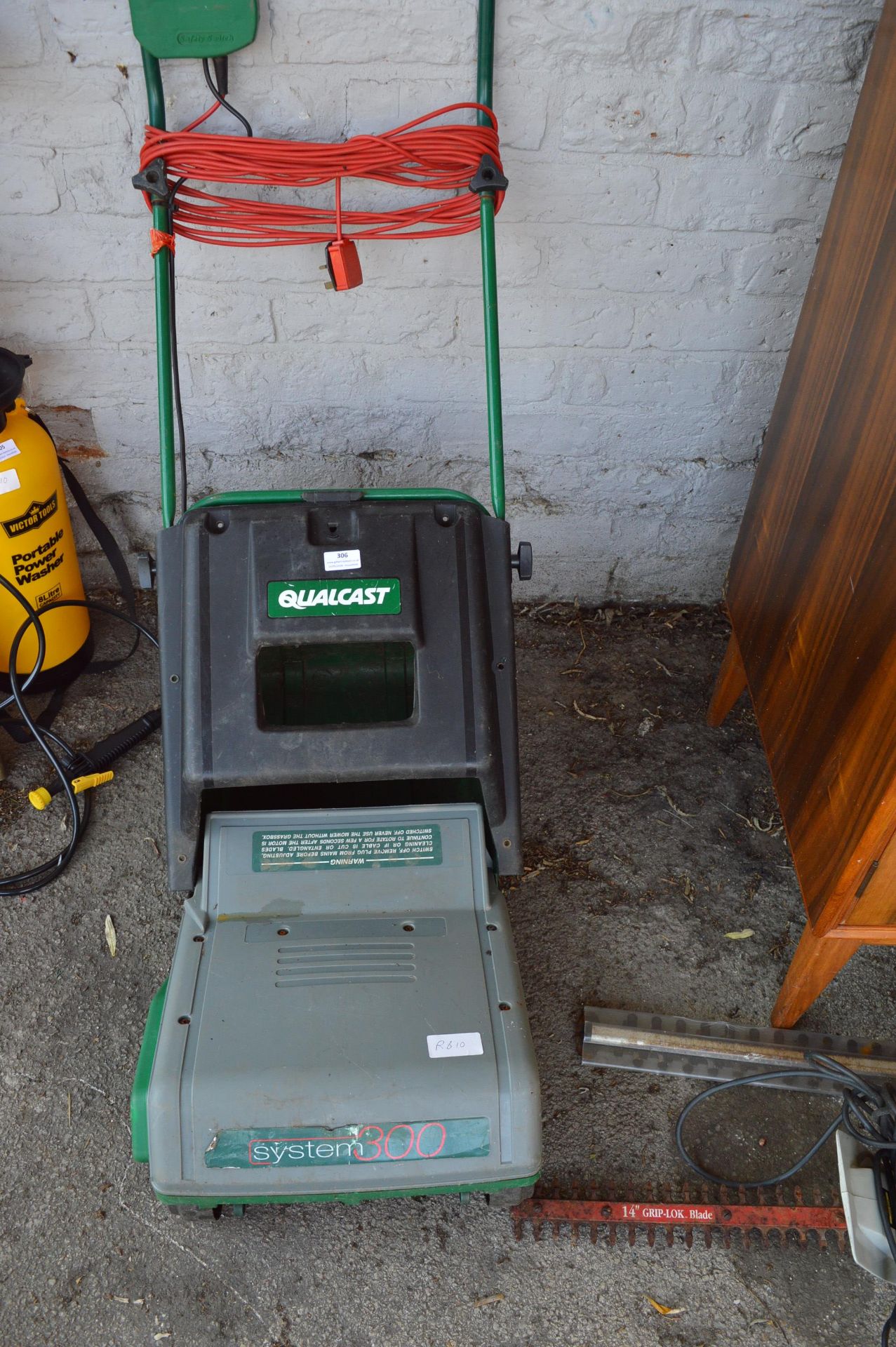 Qualcast System 3000 Electric Lawnmower