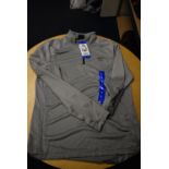 *Umbro Half-Zip Spots Top in Grey Size: L