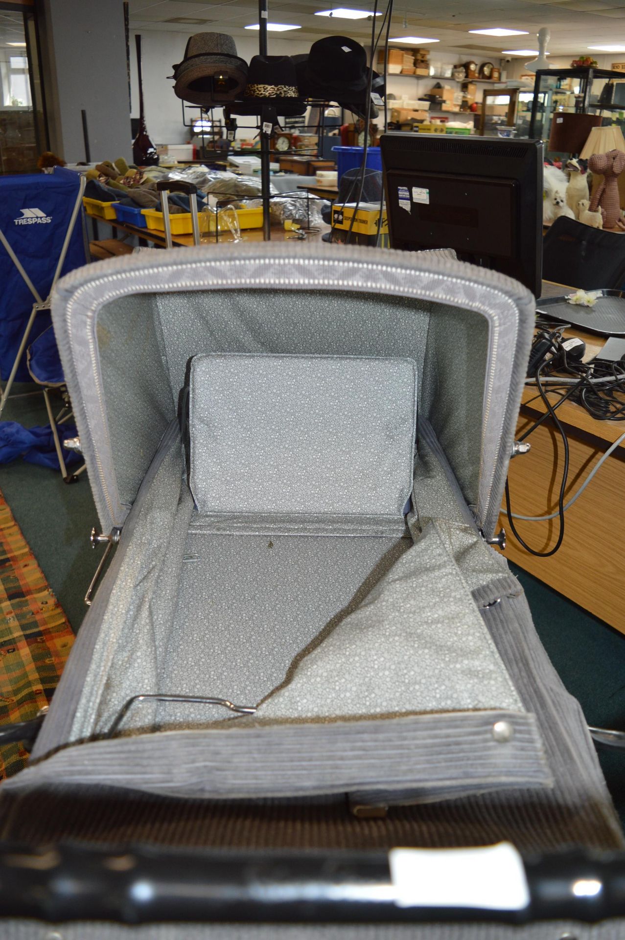 Vintage Silver Cross Pram - Image 2 of 2