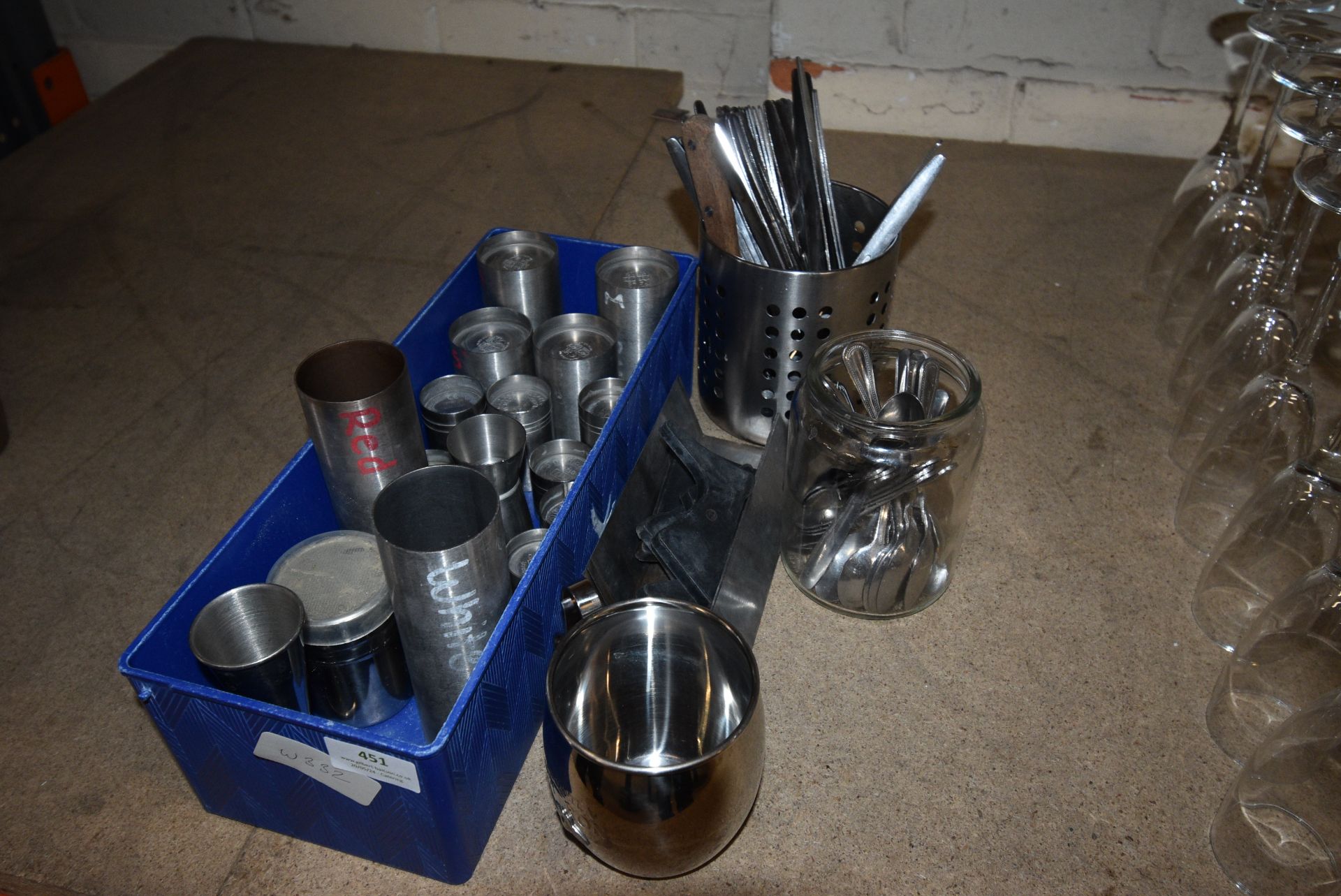 Quantity of Cutlery and Spirit Measures