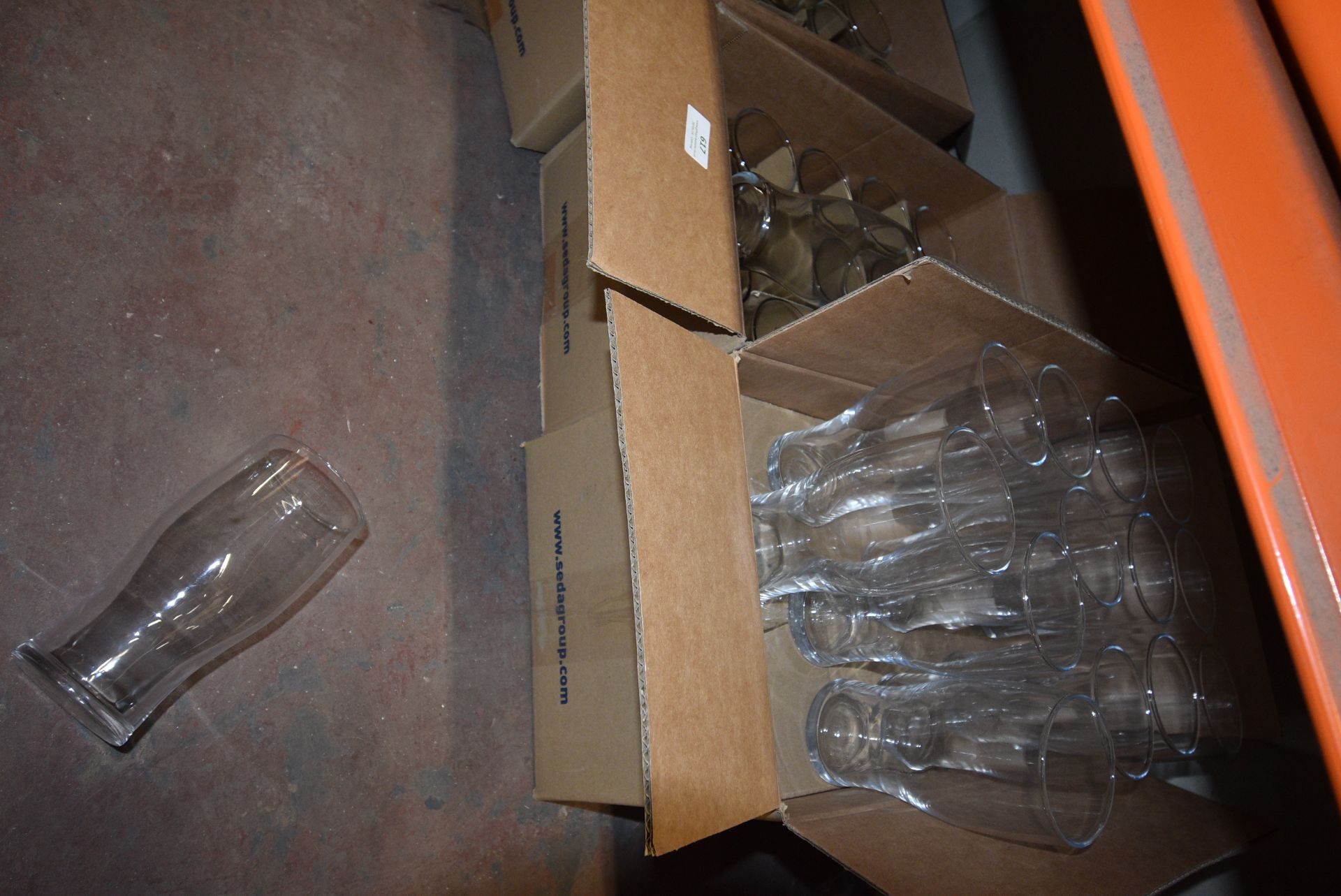 ~50 Unbranded Pint Glasses - Image 2 of 2