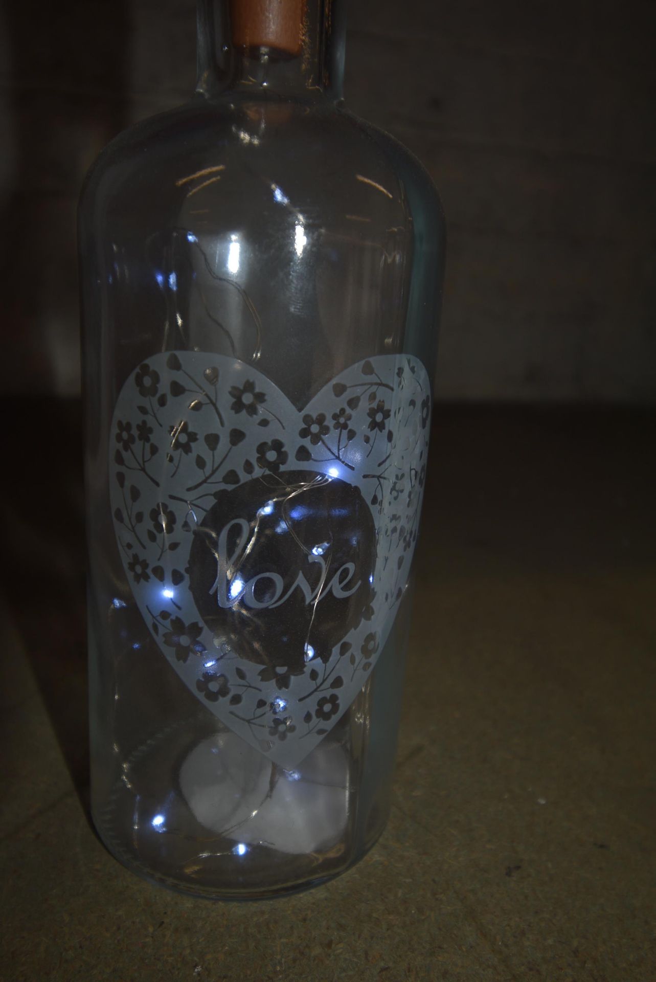 Box of ~30 Illuminated Glass Bottles - Bild 3 aus 3