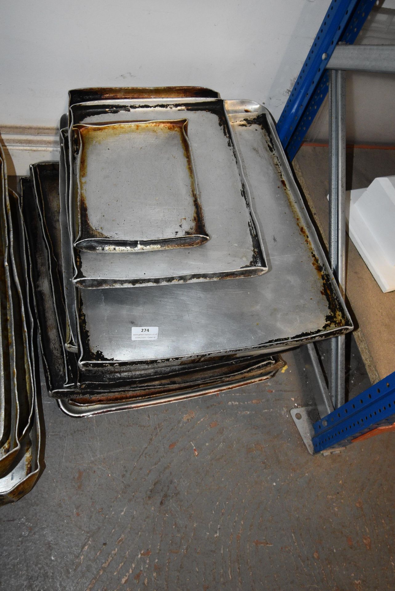 Quantity of Assorted Baking Trays