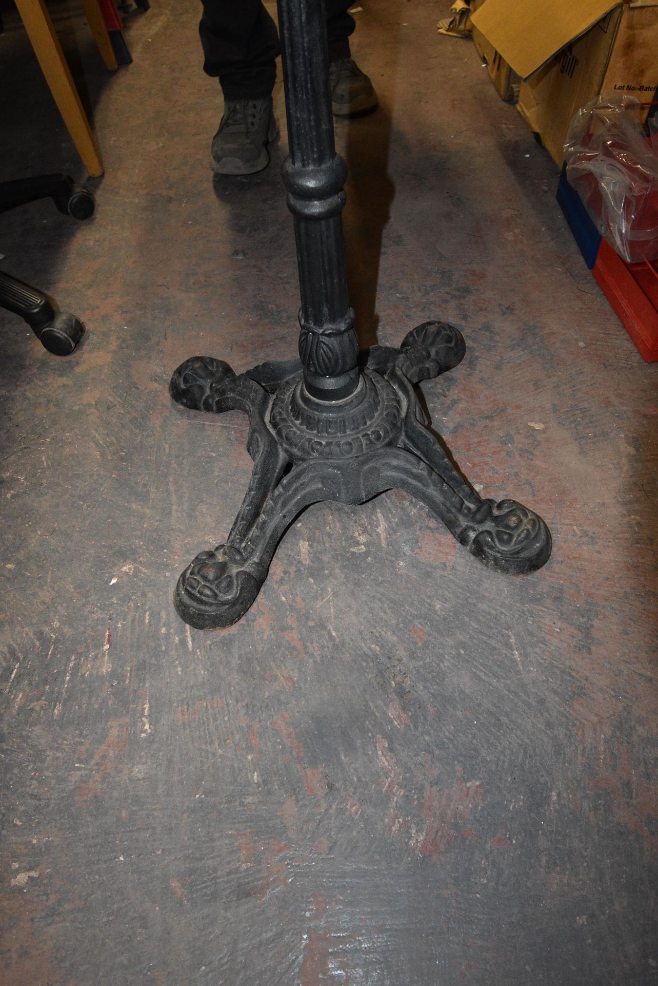 60cm Square Table with Cast Iron Pedestal - Image 2 of 2
