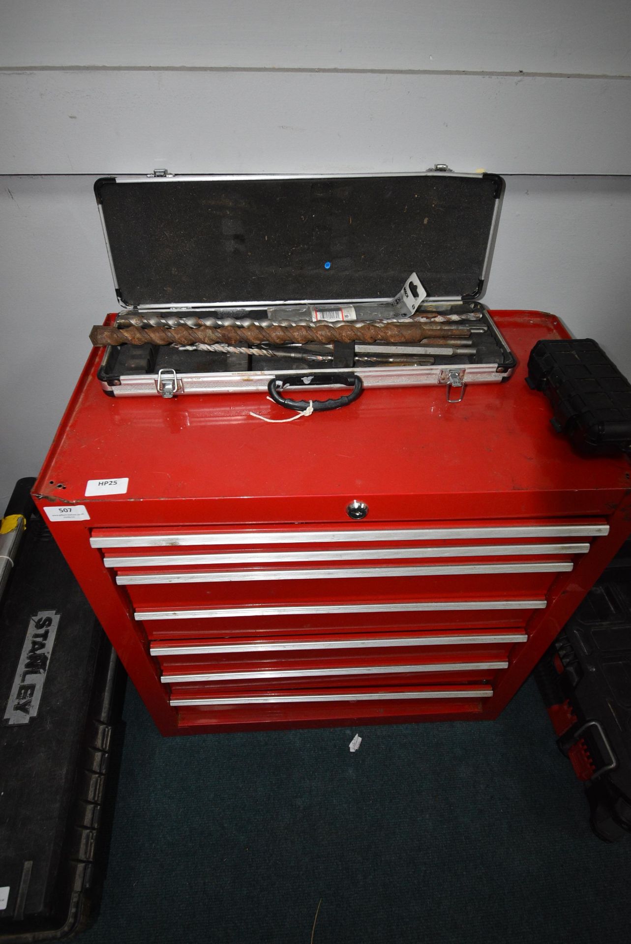 2ft x 26” Seven Drawer Tool Chest and Contents of Tools, and a Quantity of SDS Drill Bits - Image 9 of 9