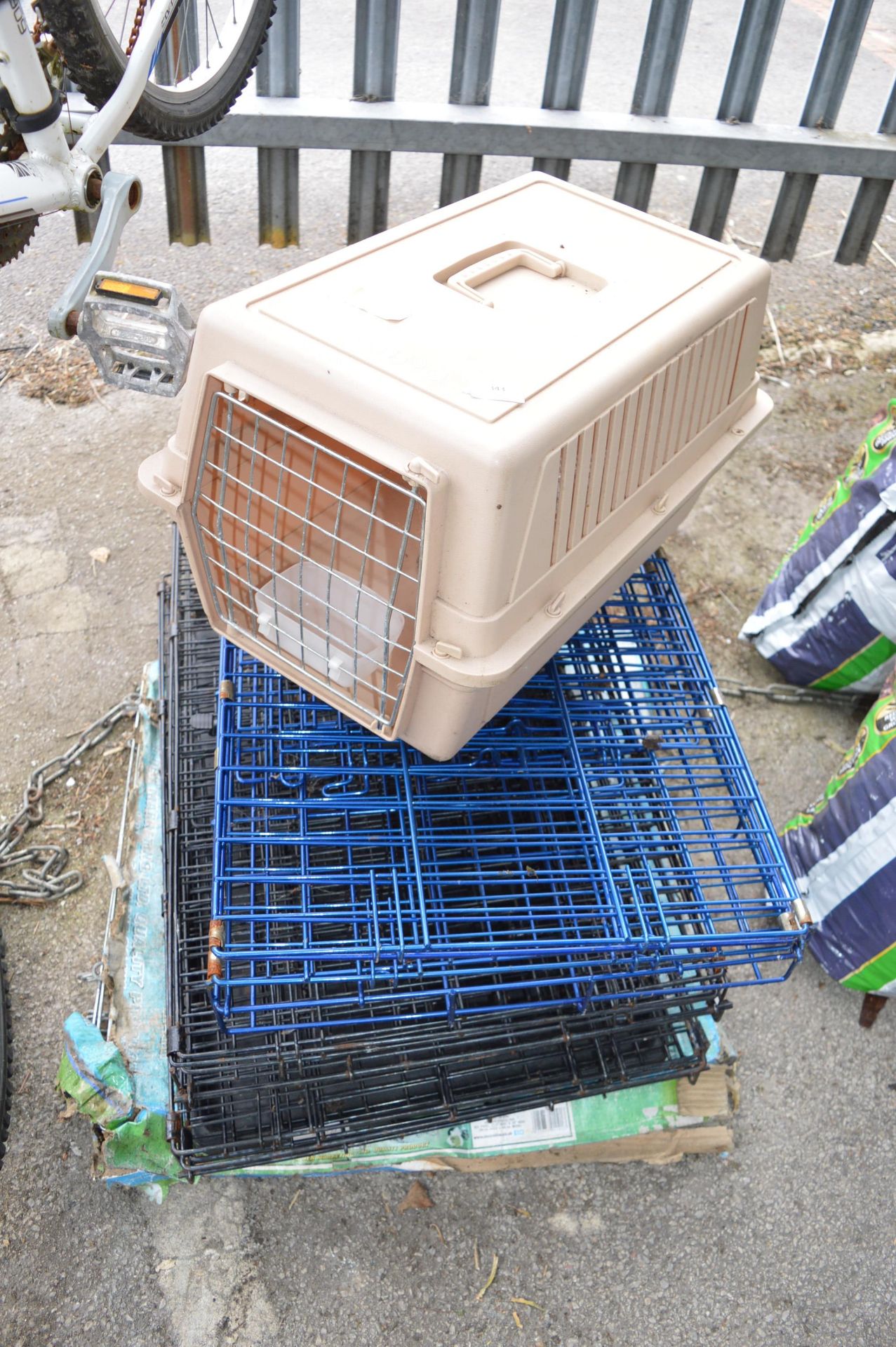 Pet Basket and Cages
