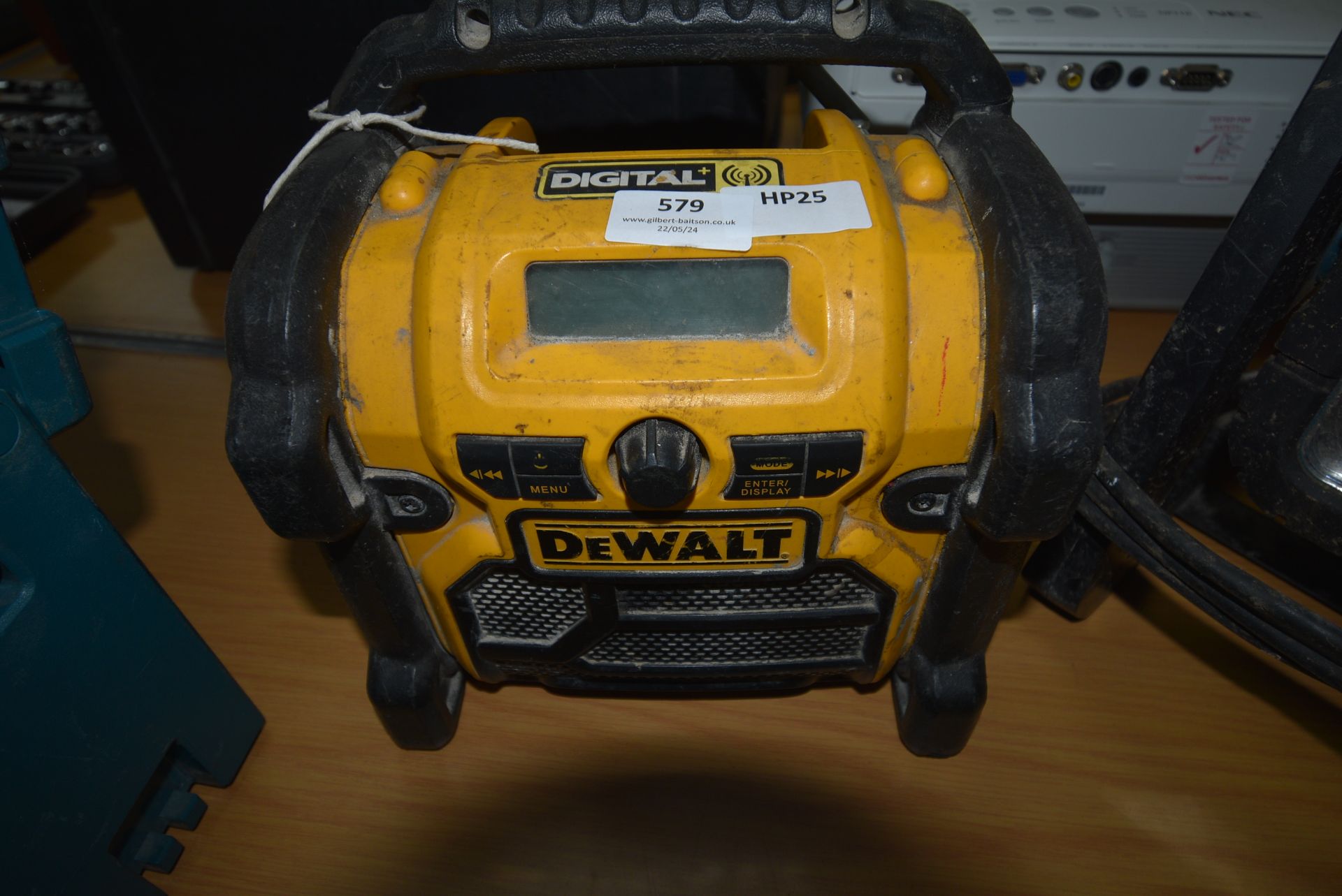 Dewalt Digital Radio (no battery)