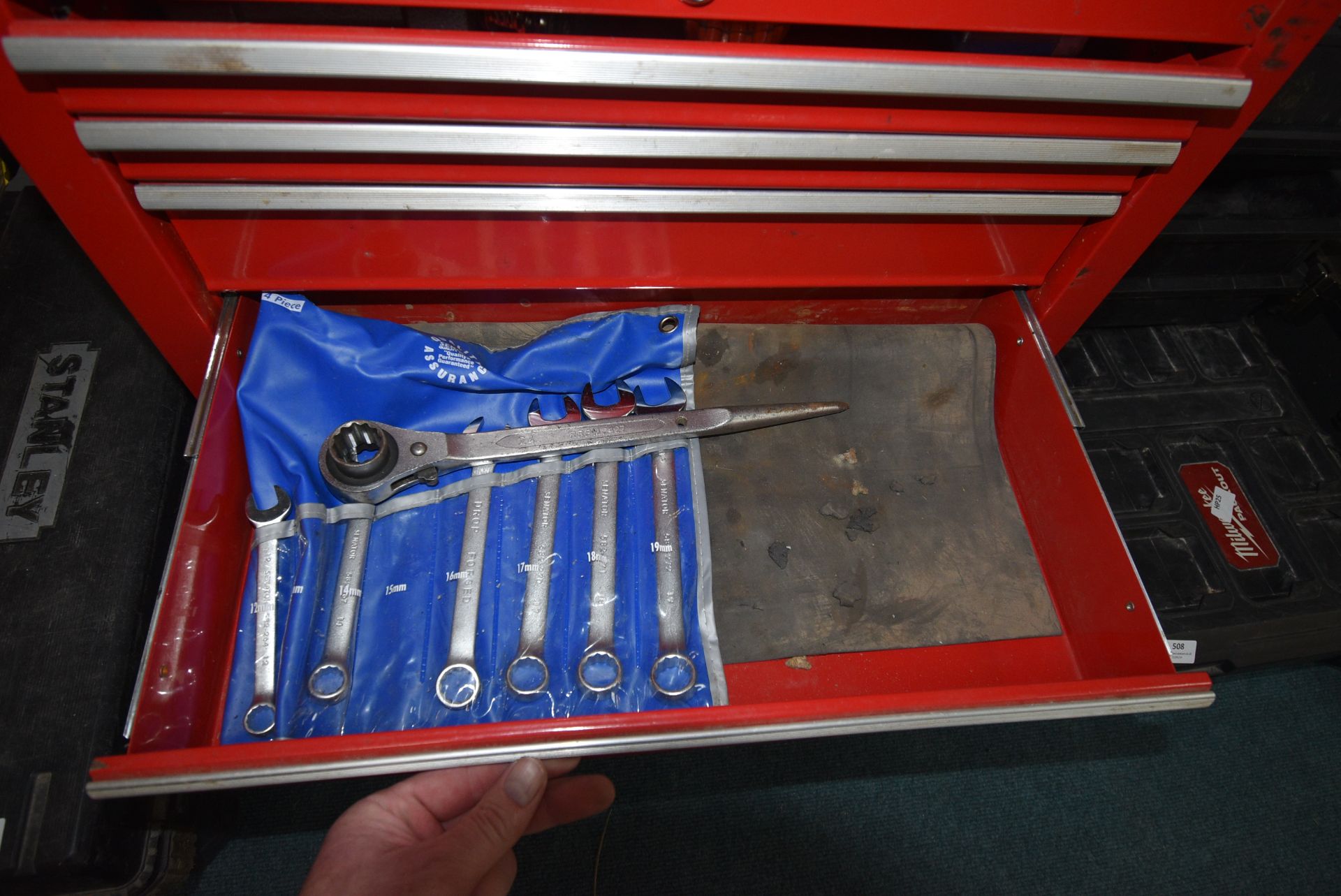 2ft x 26” Seven Drawer Tool Chest and Contents of Tools, and a Quantity of SDS Drill Bits - Image 2 of 9