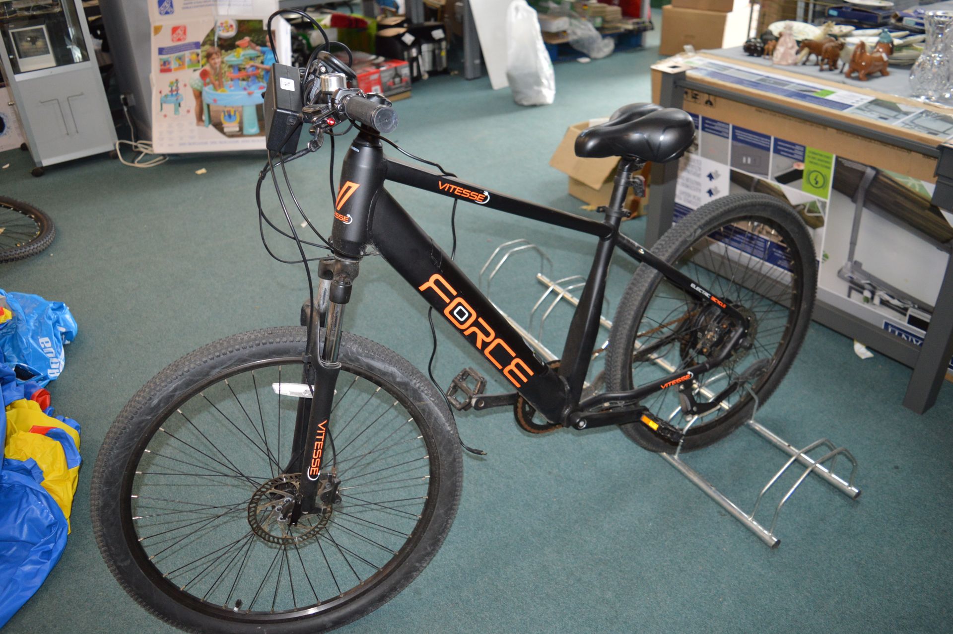 *Vitesse Force Electric Bicycle with Battery - Image 2 of 2