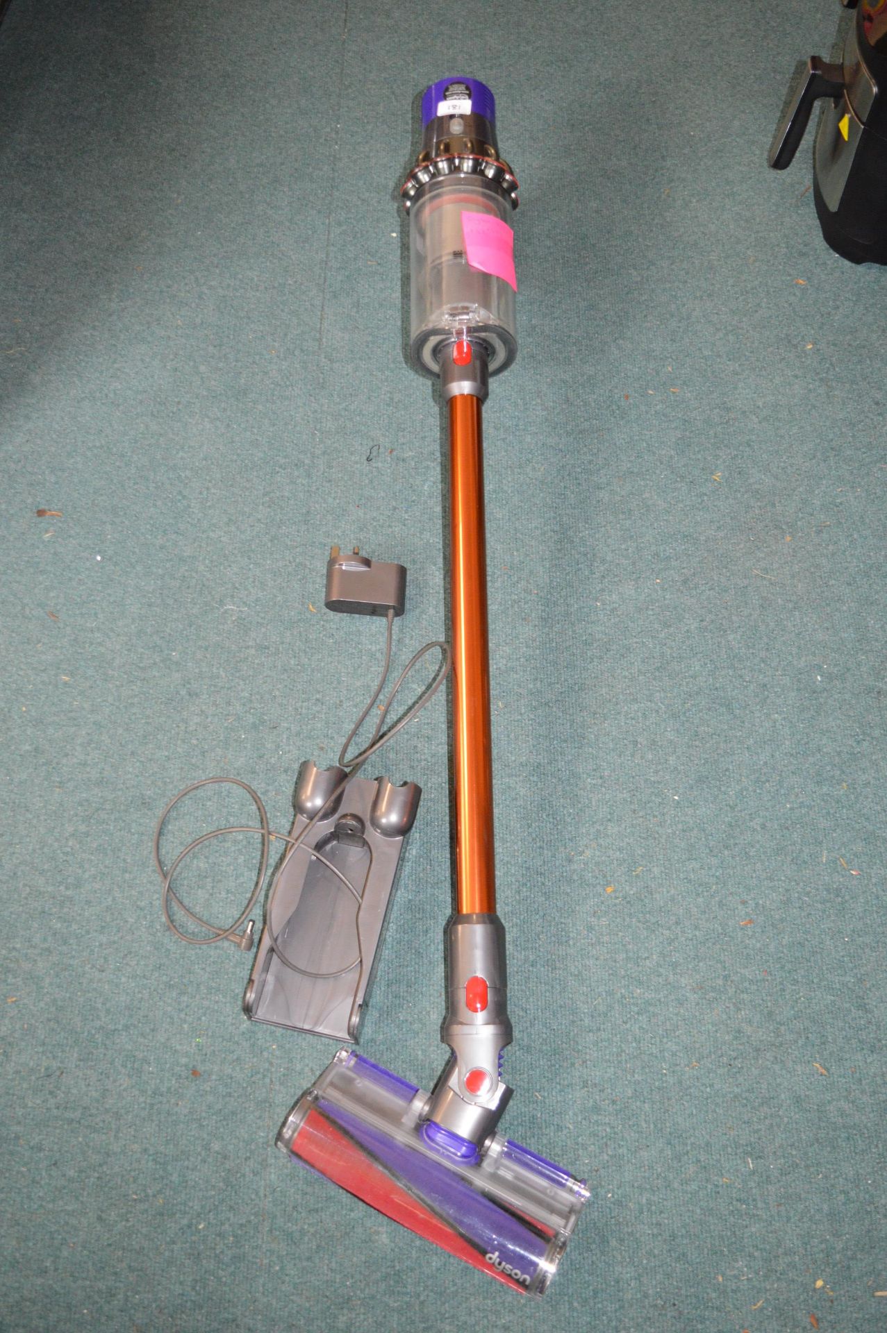 *Dyson V10 Vacuum Cleaner