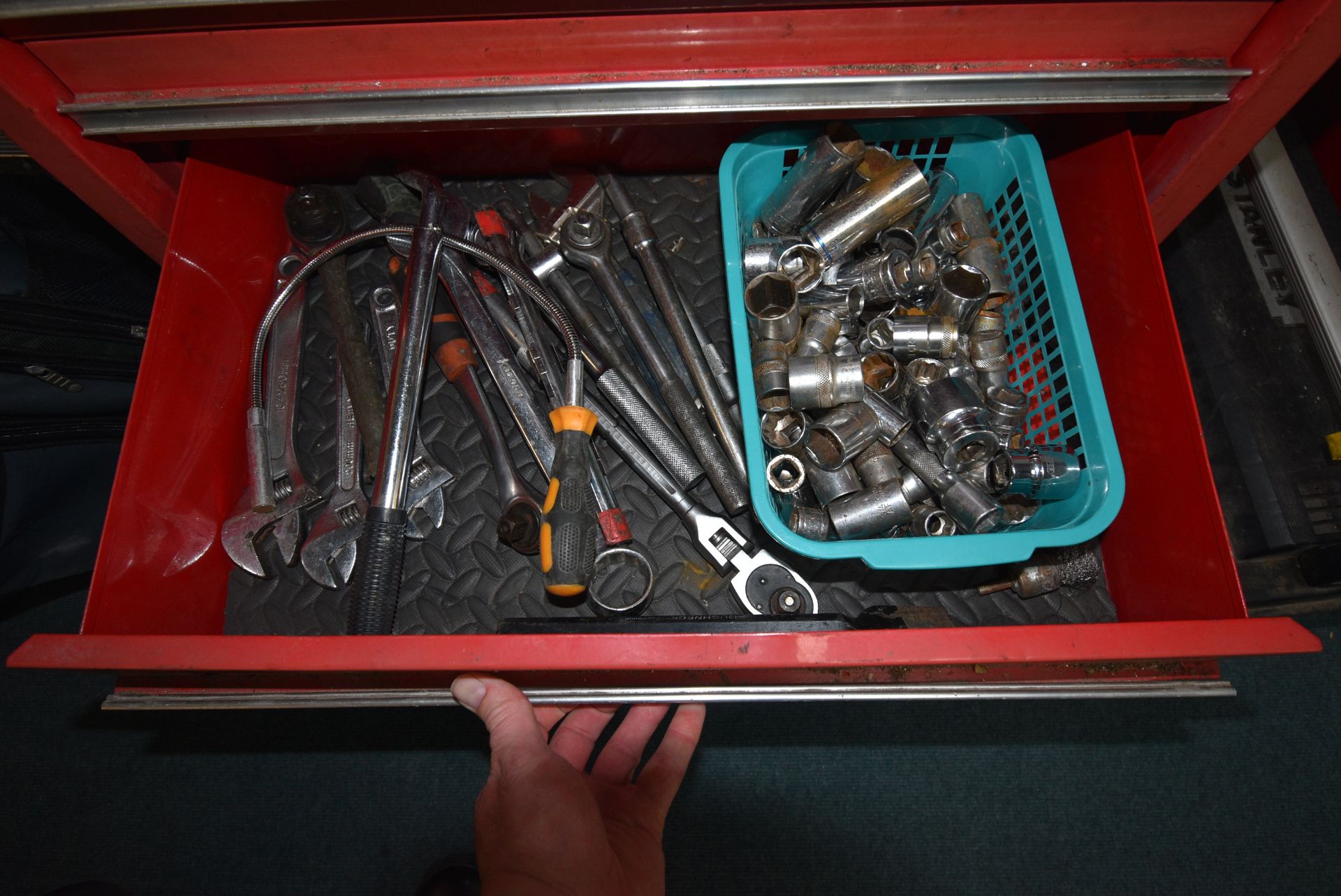 Five Drawer Mobile Tool Chest and Contents of Tools - Image 5 of 8