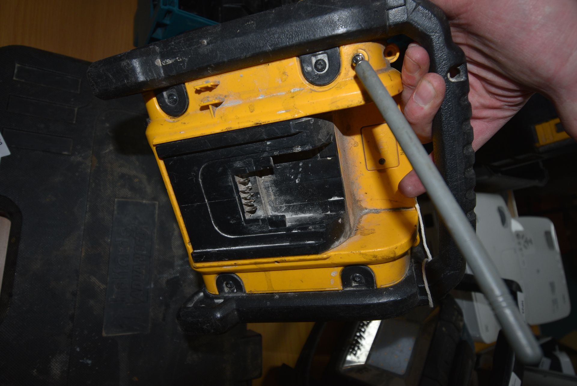 Dewalt Digital Radio (no battery) - Image 2 of 2