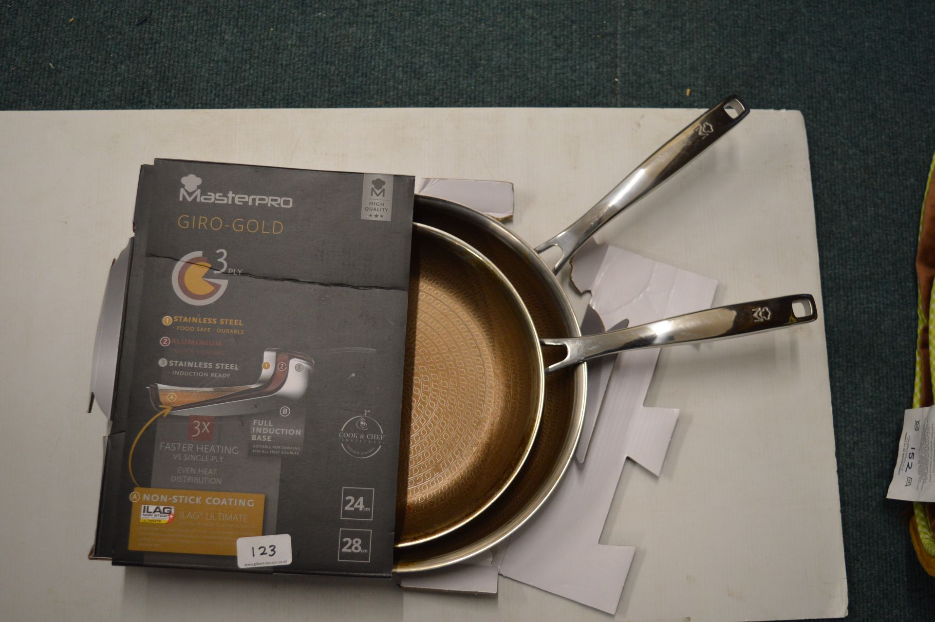 *Master Pro 2pc Non-Stick Pan Set