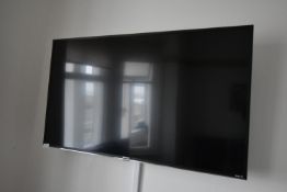 *Hisense TV with Remote Control and Wall Bracket