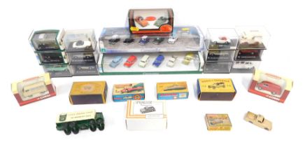 Corgi, Matchbox, EFE and other diecast vehicles, including Corgi DG202000 Austin J2 BR Swindon Ambul