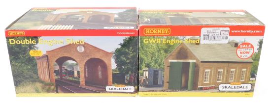 Hornby OO gauge Skaledale buildings, comprising R9667 GWR Engine Shed, and R8637 Double Engine Shed,