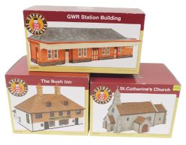 Oxford Structures OO gauge buildings, comprising OS76R001 GWR Station Building, OS76T001 St Catherin