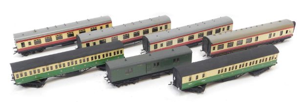 Kit built OO gauge coaches, including First and Third coach, First and Third with guards coach, Sout