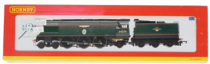 A Hornby OO gauge Battle of Britain Class locomotive 222 Squadron, 4-6-2, 34078, BR lined green live