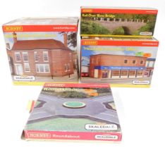 Hornby OO gauge Skaledale buildings, comprising R9774 National Merchant Bank, R9709 Headingly Insura