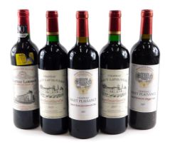 Various bottles of French red wine, to include Saint Emilion Grand Cru 2007.