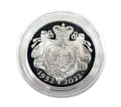 A Royal Mint silver 2022 Elizabeth II £5 coin, 28.28g, cased.
