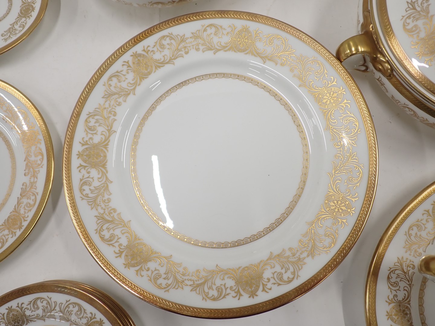 An Aynsley Imperial Gold pattern part dinner service, comprising two tureens and covers, oval servin - Image 2 of 5