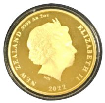 A Reserve Bank of New Zealand Elizabeth II £10 gold coin 2022, 2oz, cased.