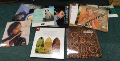 CDs and records, choir, classical, Christmas and others. (1 box)