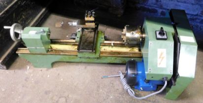 A Warco flatbed lathe 1985, MR22591, 250W, 240V, MD65/BFE.