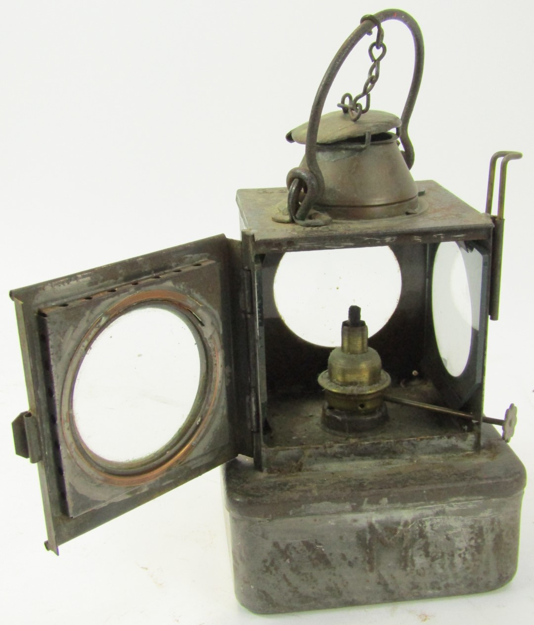 A Lamp Manufacturing and Railway Services Ltd London railway lantern, BR(E), registration number 711 - Image 2 of 4