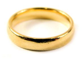 A 9ct gold wedding band, of plain design, ring size N, 3.7g all in.